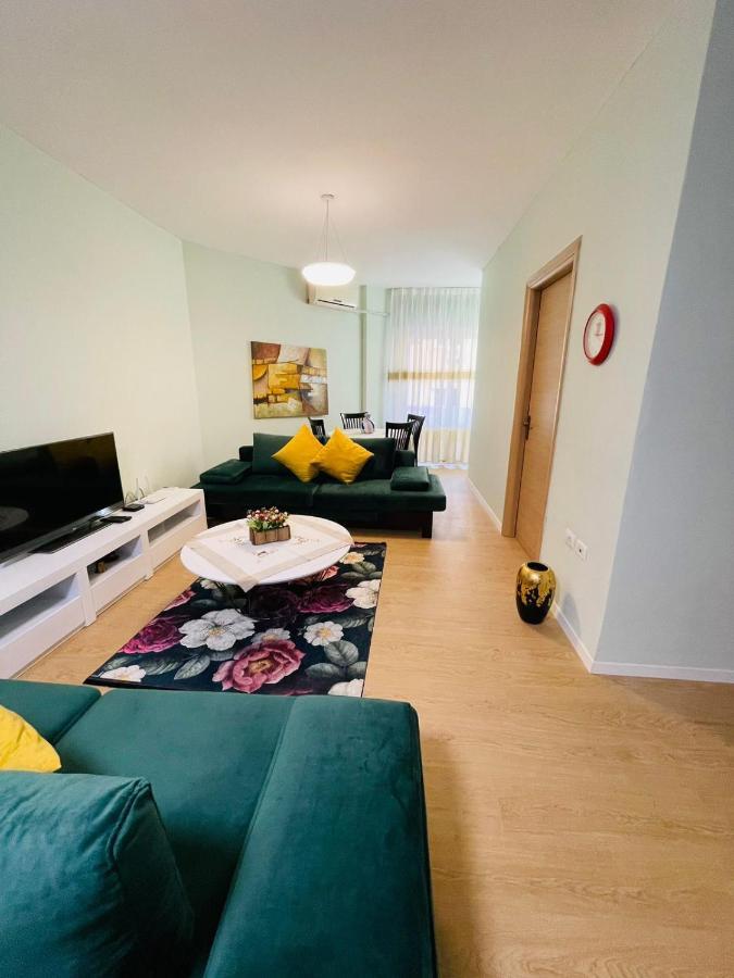 Apartament New In Center Of