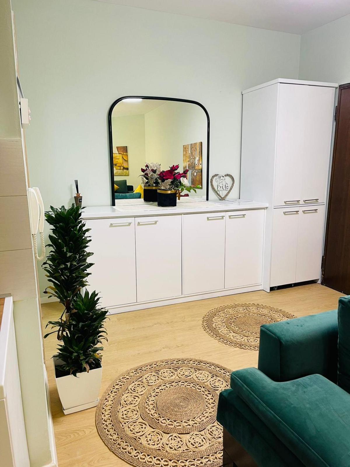 Apartament New In Center Of Tirana