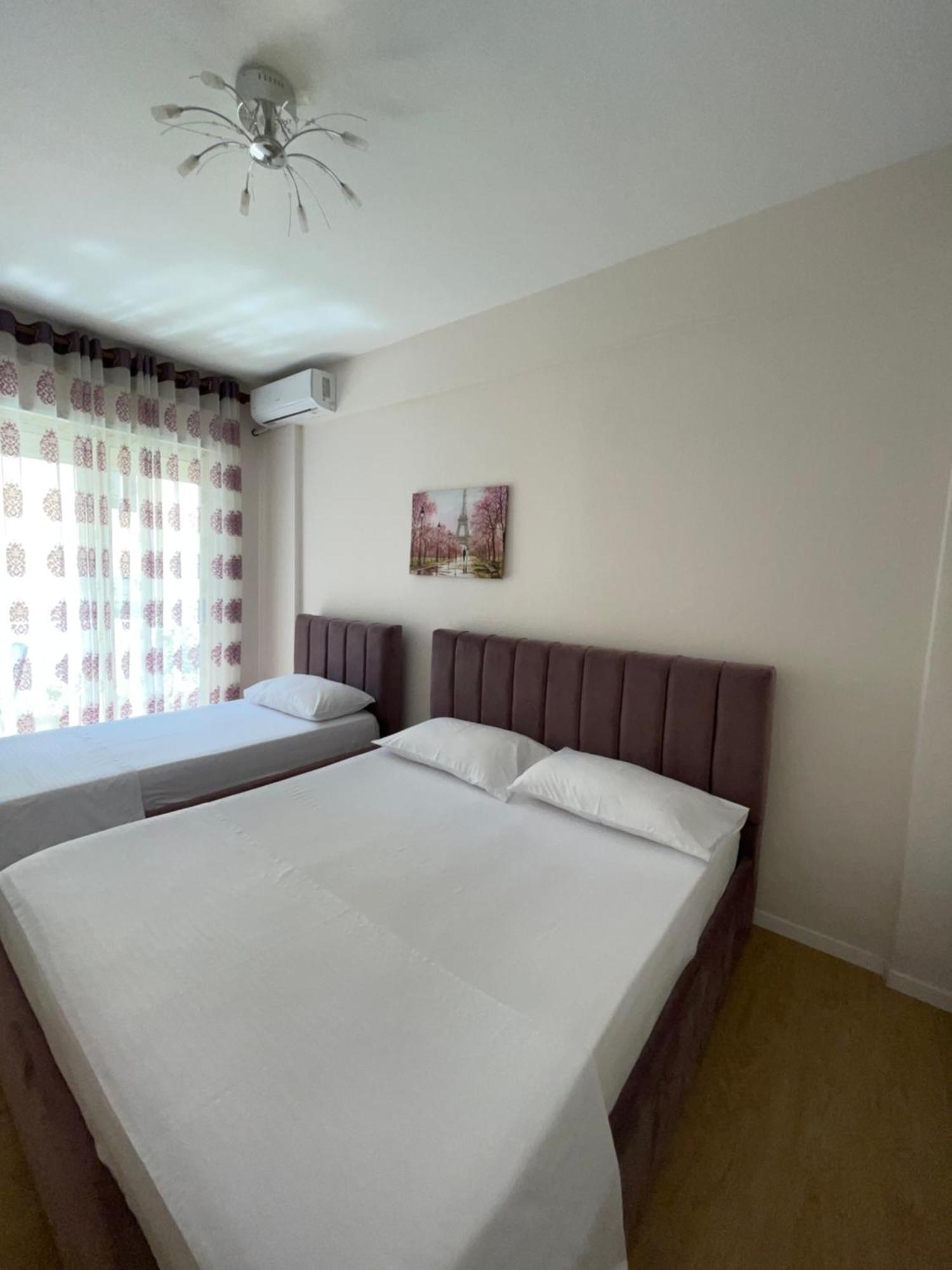 New In Center Of Apartament *